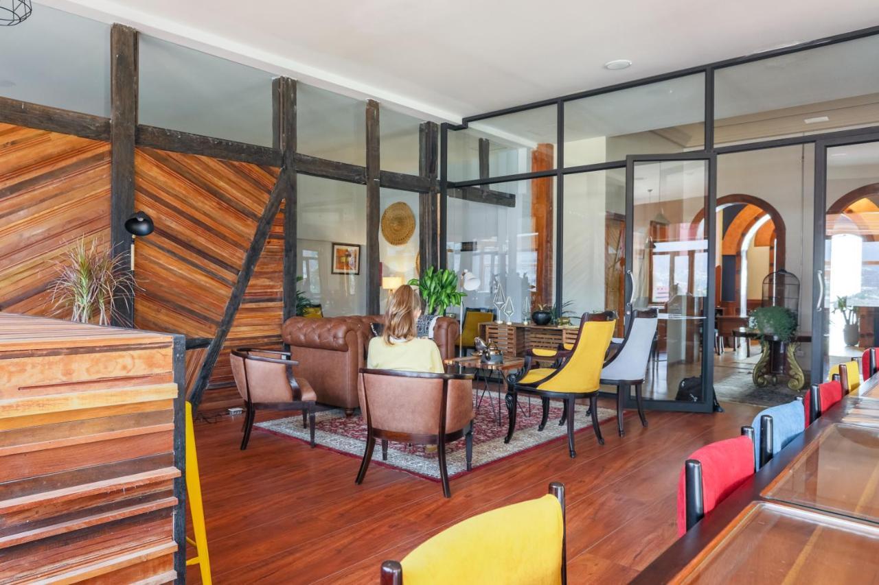 Selina Hotel
