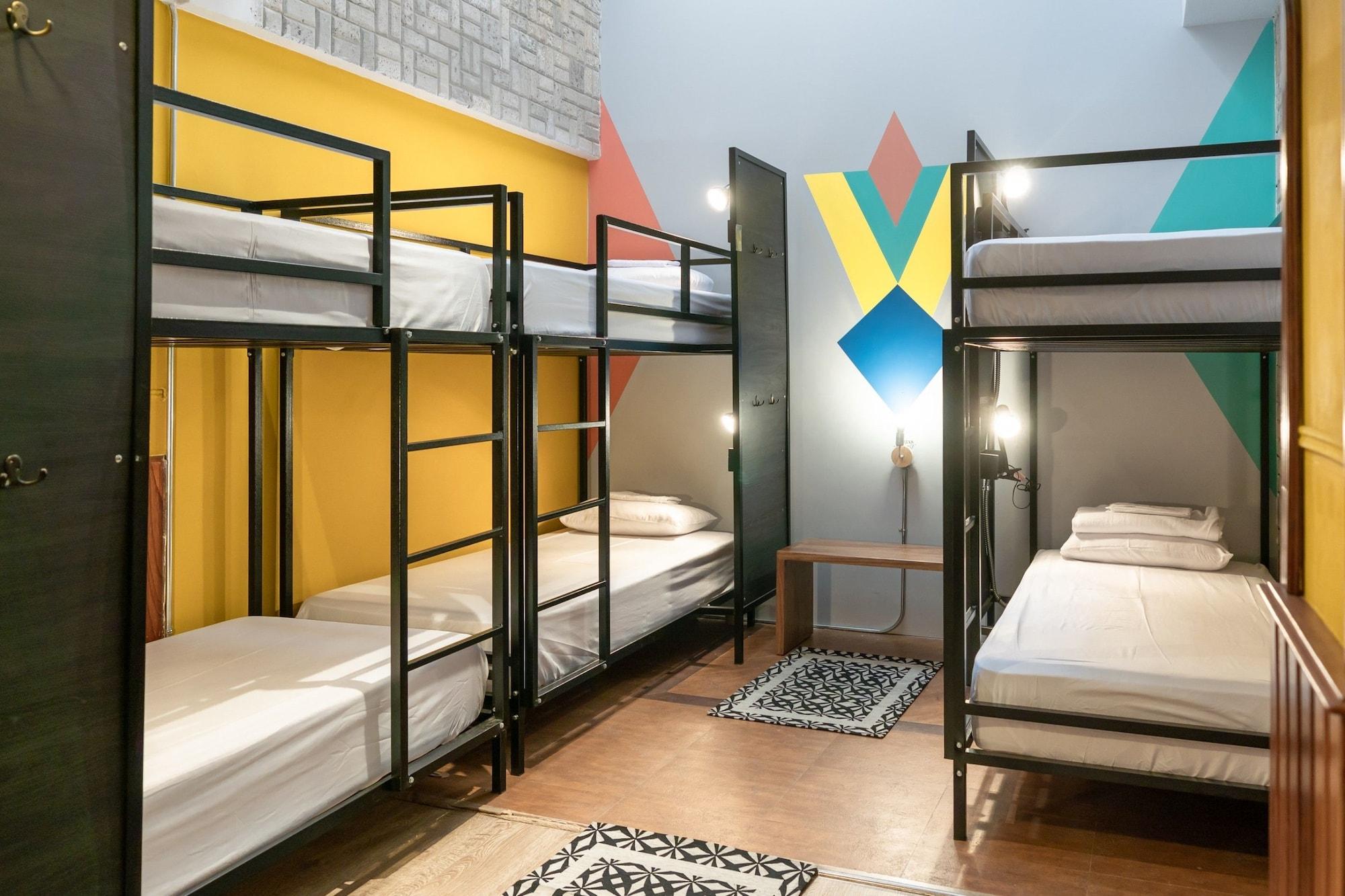 Selina Hotel 3*