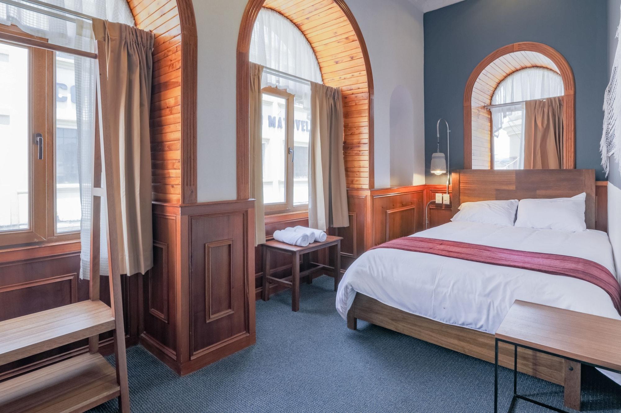 Selina Hotel 3*